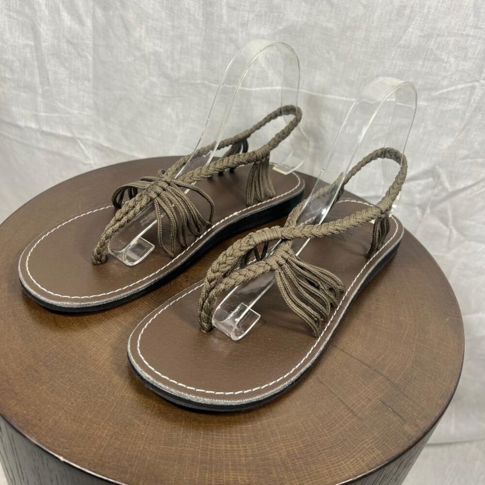 NWOT Plaka Seashell Summer Sandals for Women in Taupe - Size 9